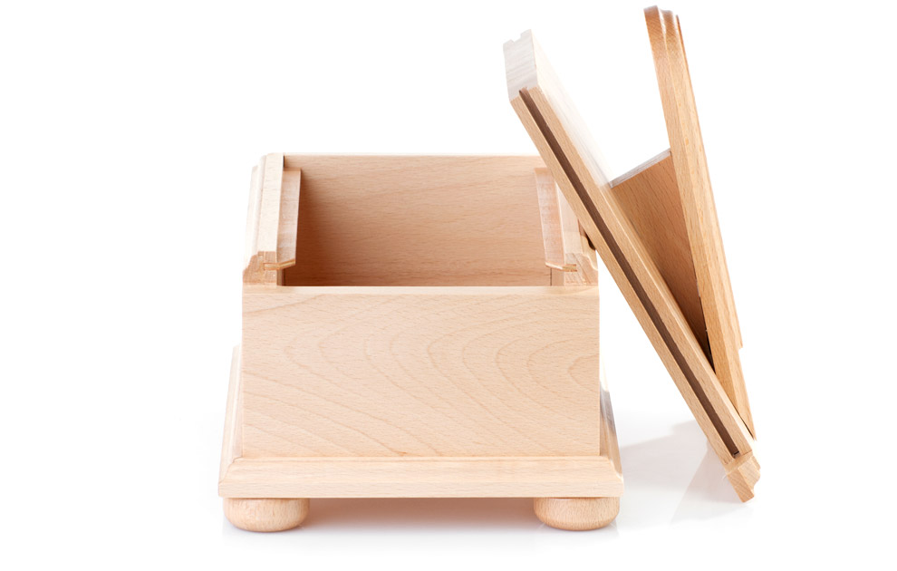 Schuhputzkiste mit aufziehbarem Deckel auf SHOEPASSION.com