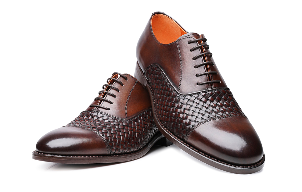 Woven Cap-toe Oxford for Men with a 