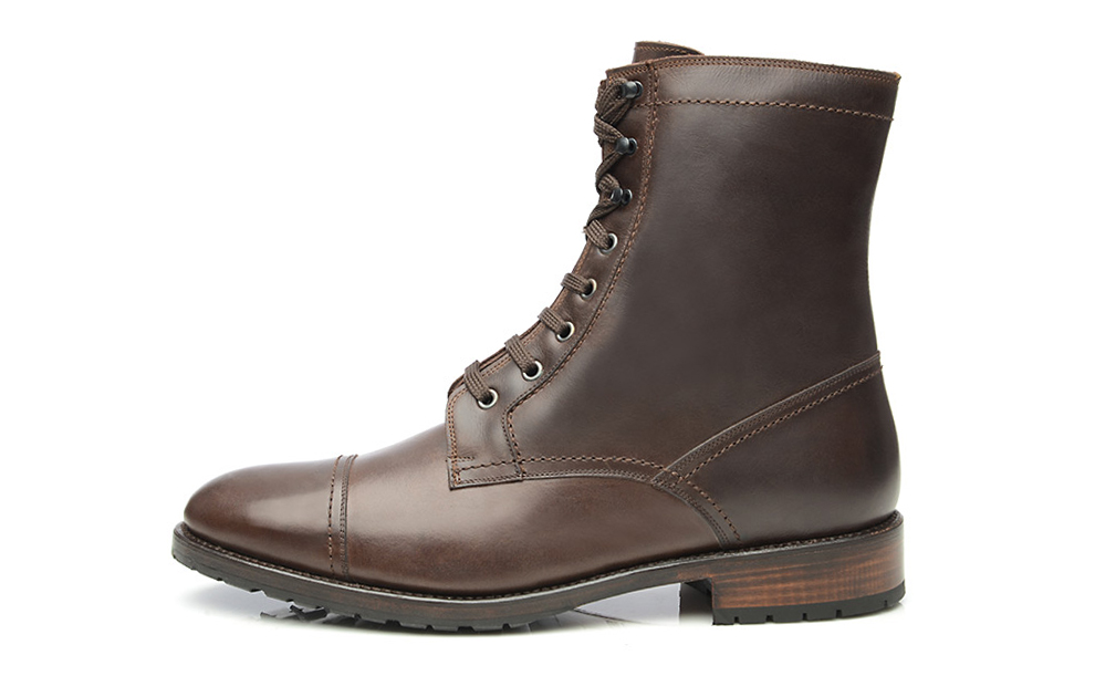 Goodyearwelted men’s laceup boot in dark brown
